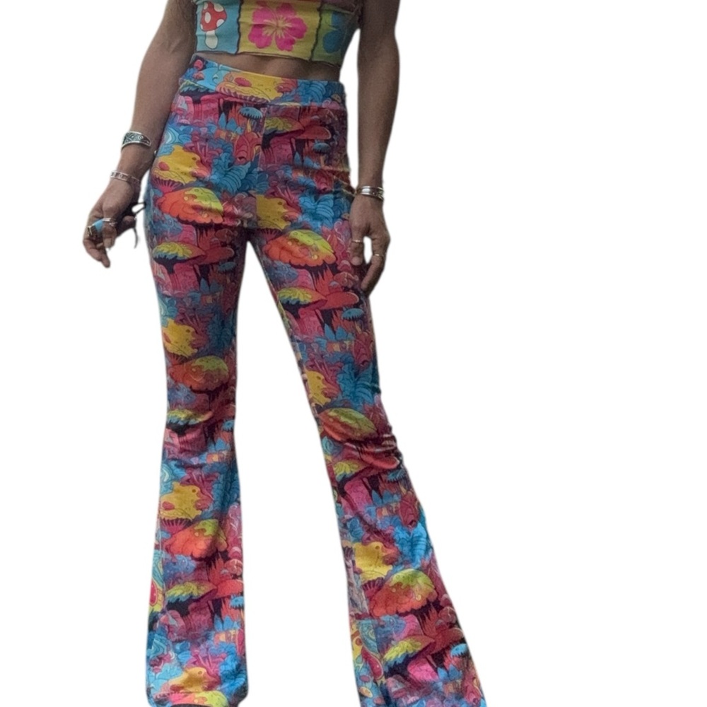 iHeartRaves Colorful Mushroom Leggings